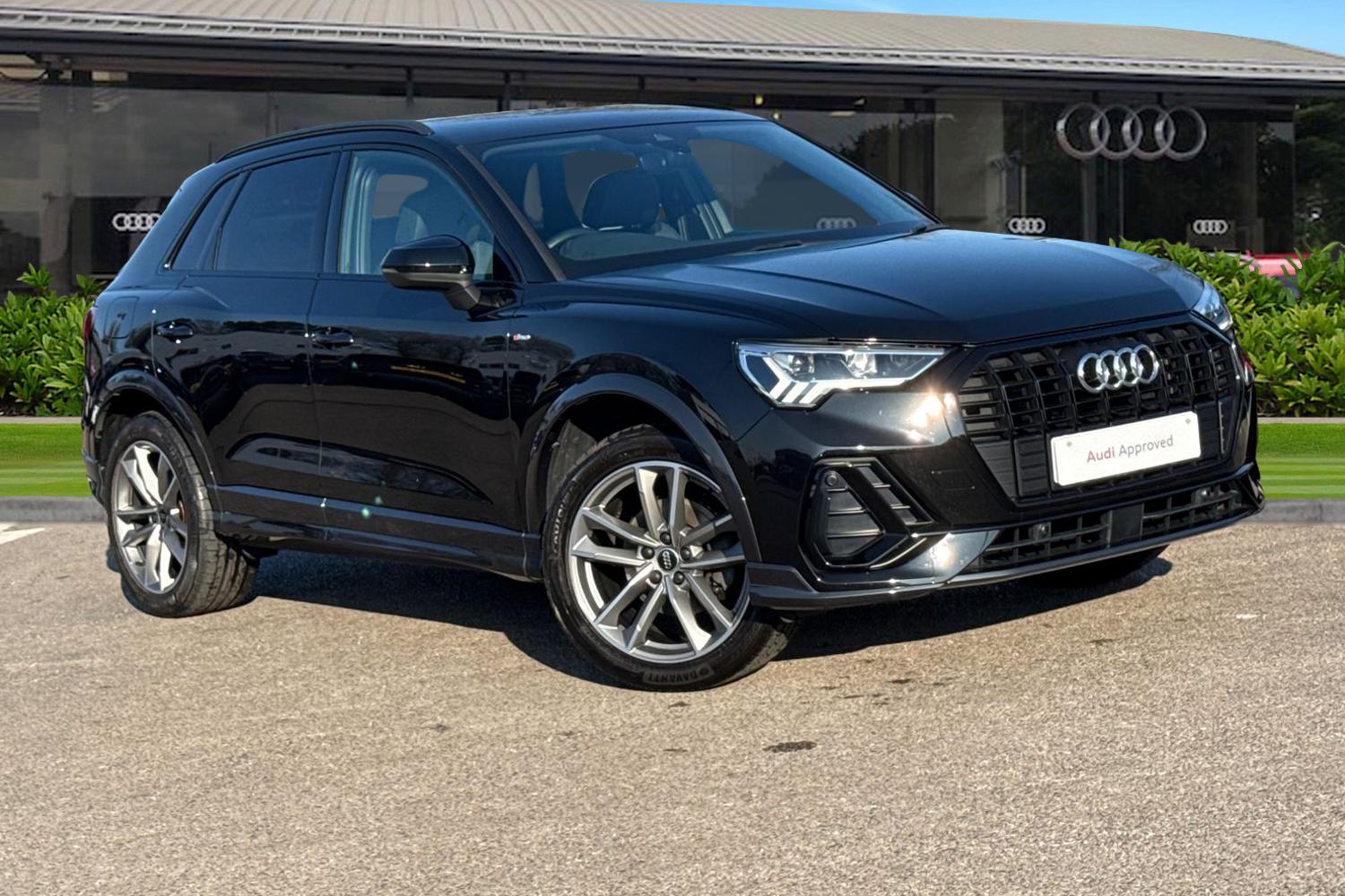 Main listing image - Audi Q3