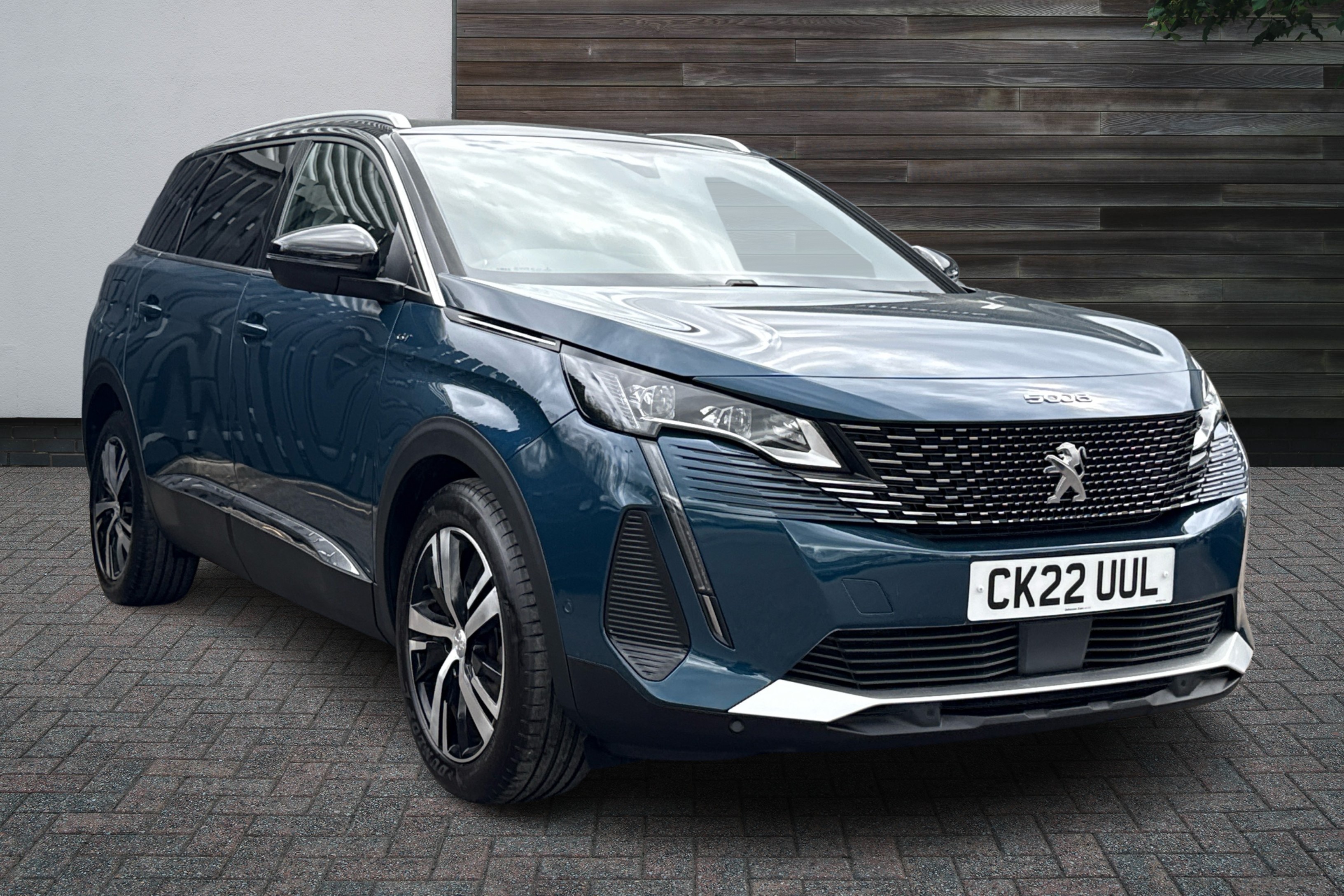 Main listing image - Peugeot 5008