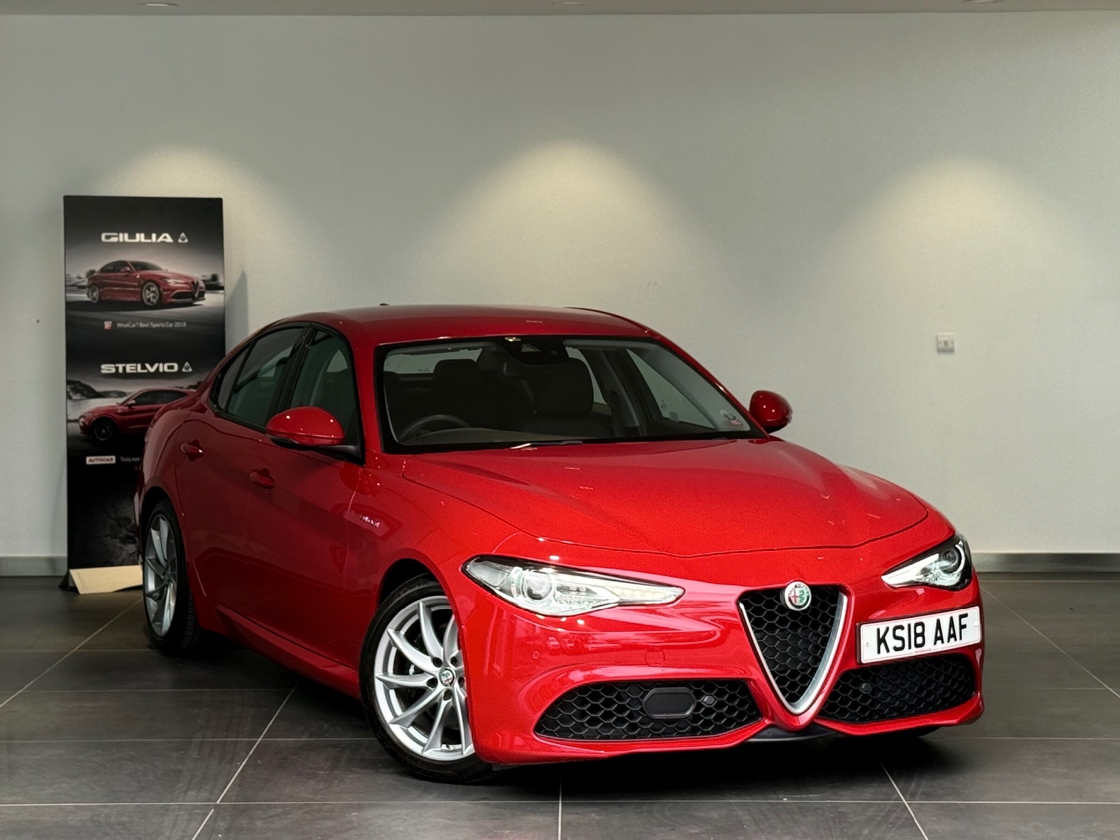 Main listing image - Alfa Romeo Giulia