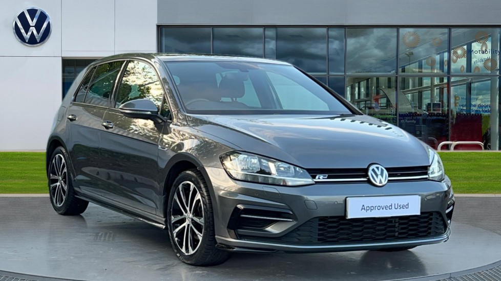 Main listing image - Volkswagen Golf