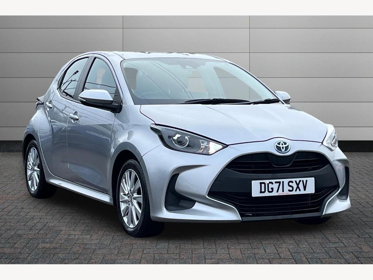 Main listing image - Toyota Yaris