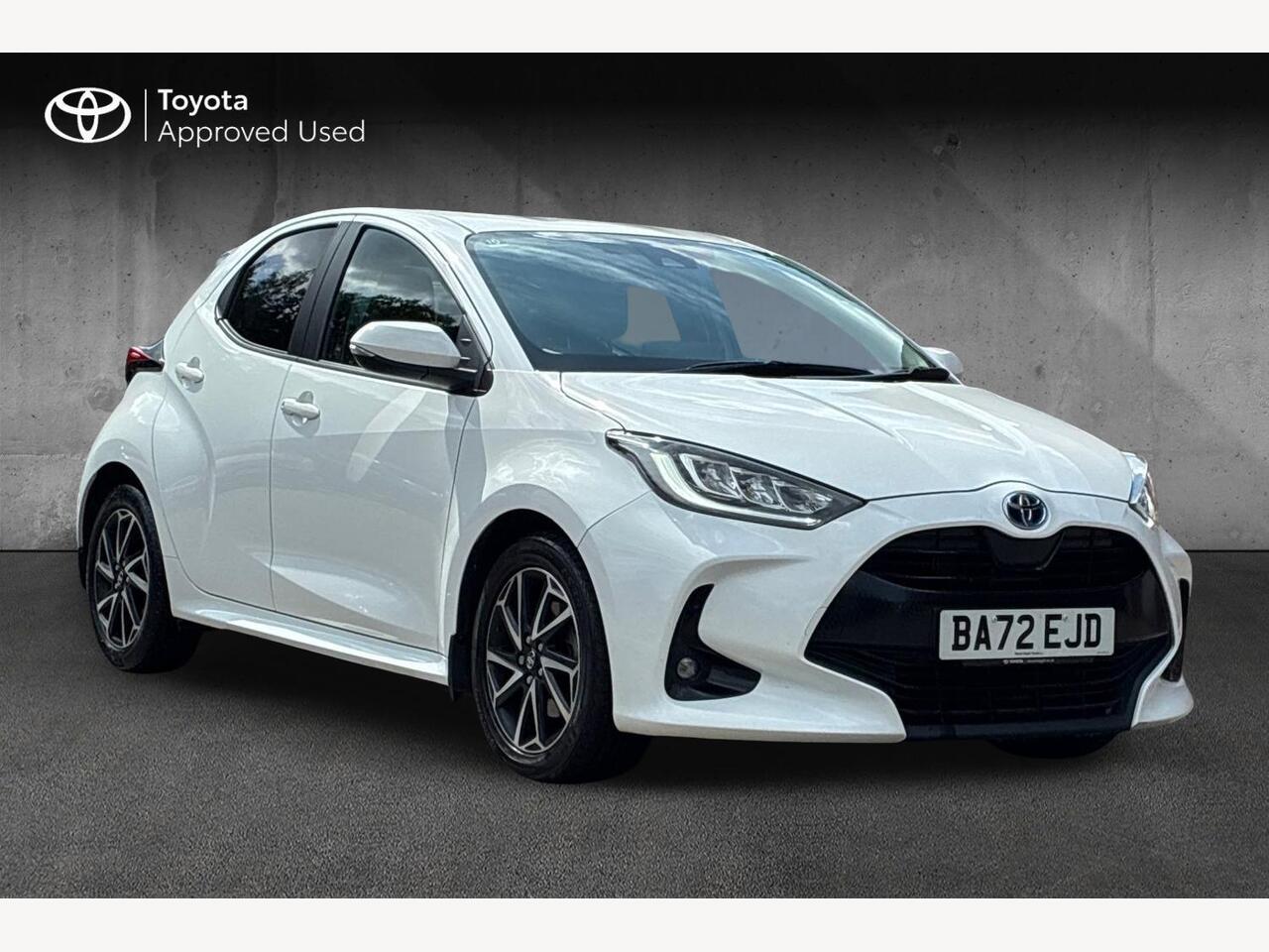 Main listing image - Toyota Yaris