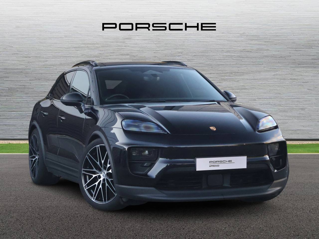 Main listing image - Porsche Macan