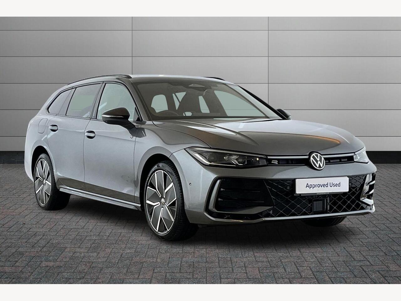 Main listing image - Volkswagen Passat Estate