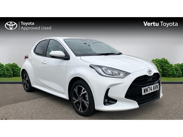 Main listing image - Toyota Yaris