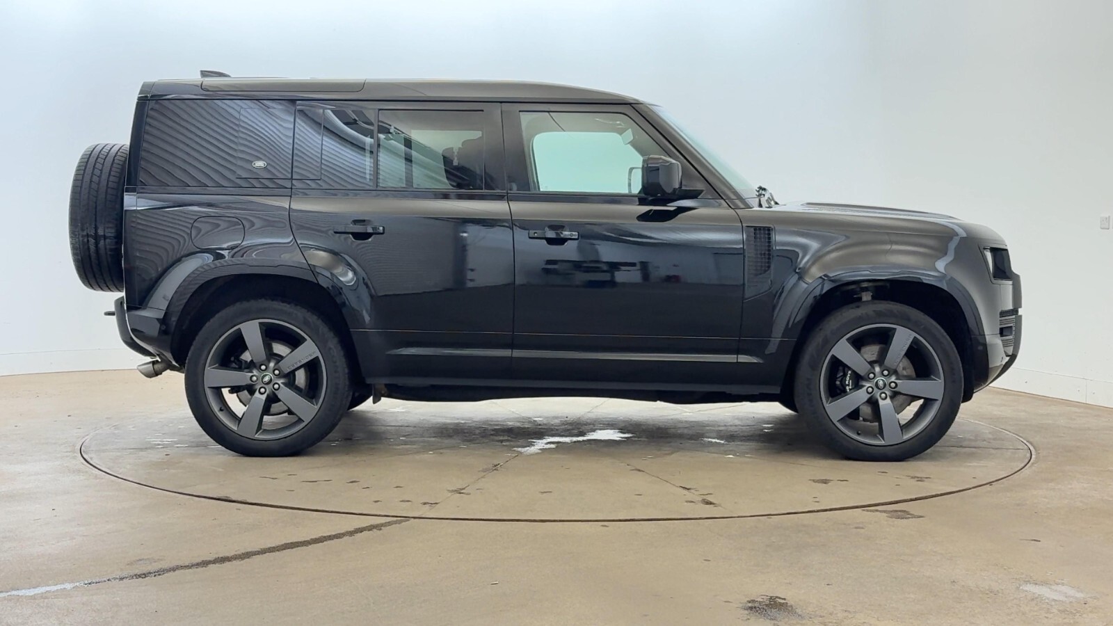 Main listing image - Land Rover Defender
