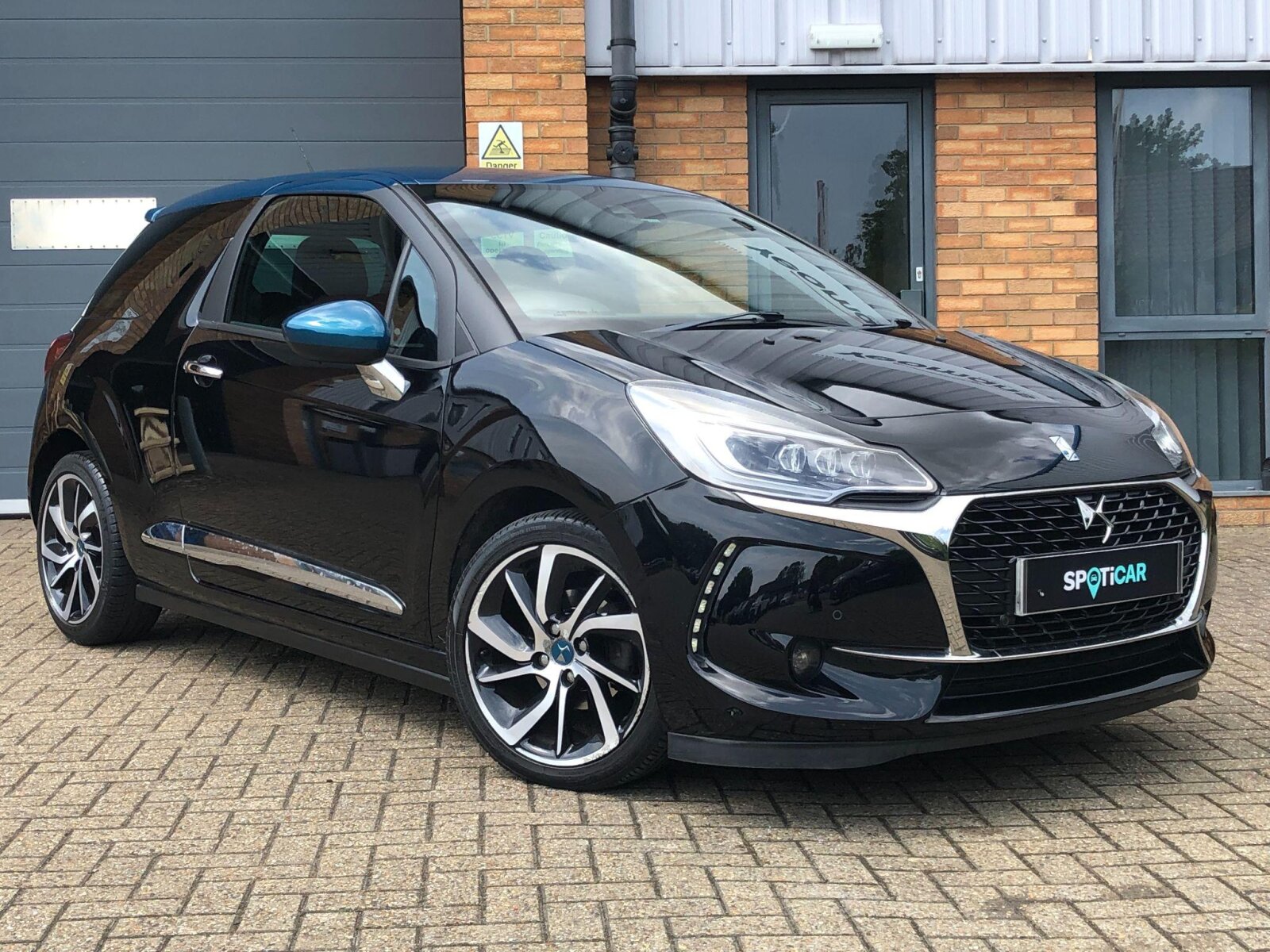 Main listing image - DS DS 3