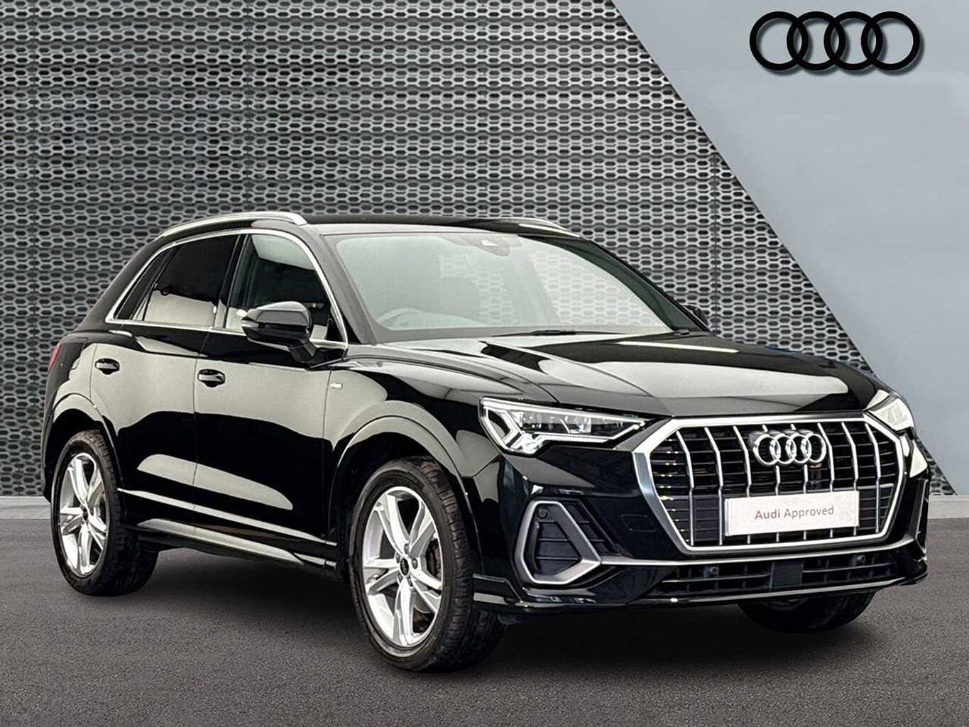 Main listing image - Audi Q3