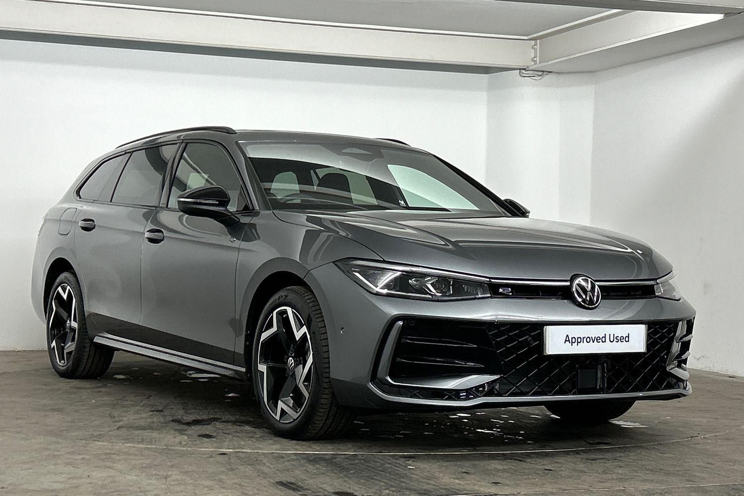 Main listing image - Volkswagen Passat Estate
