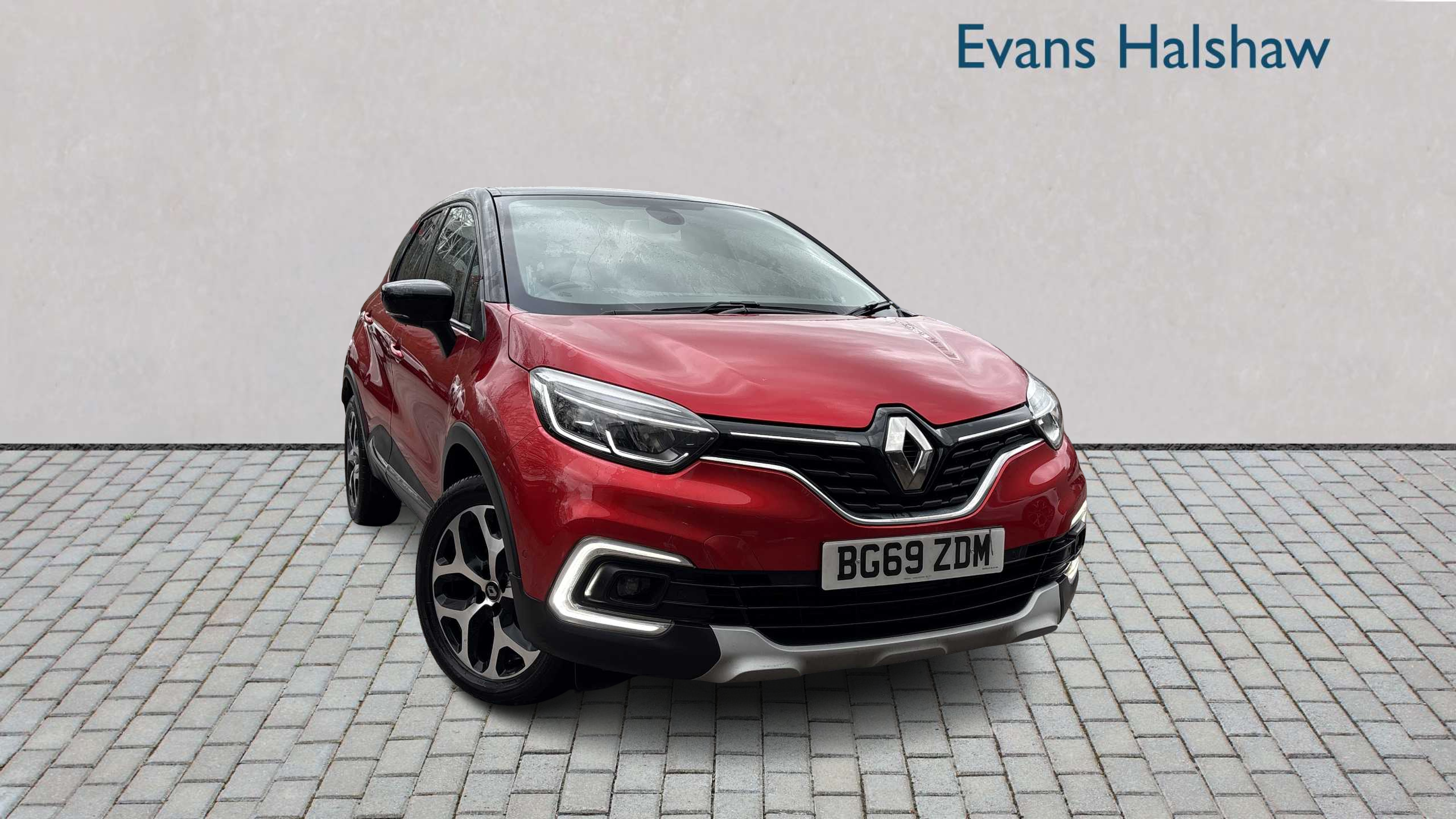 Main listing image - Renault Captur