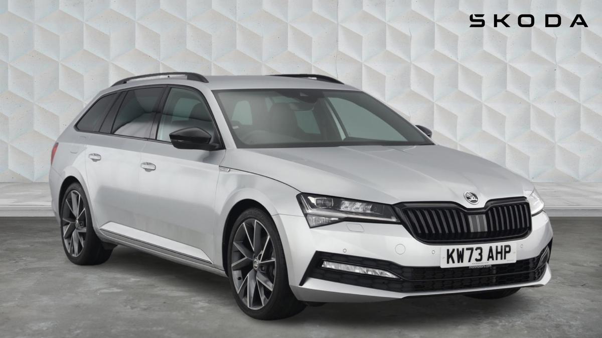 Main listing image - Skoda Superb Estate