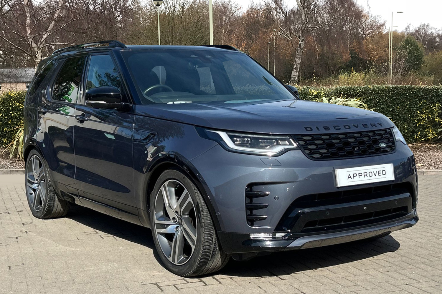 Main listing image - Land Rover Discovery
