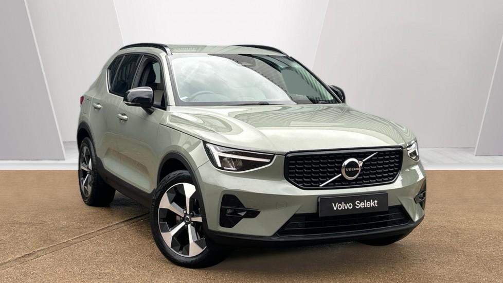Main listing image - Volvo XC40