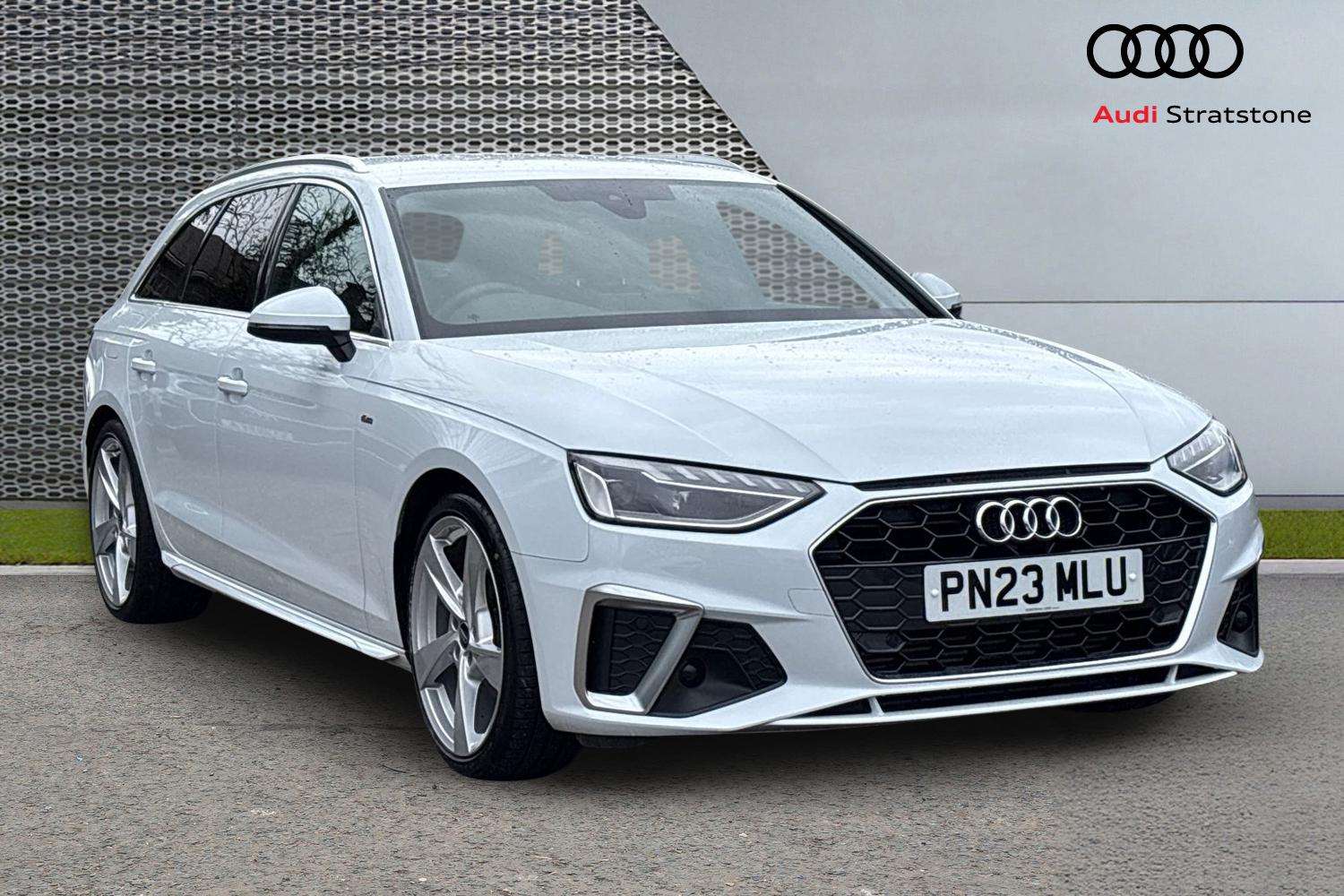 Main listing image - Audi A4 Avant