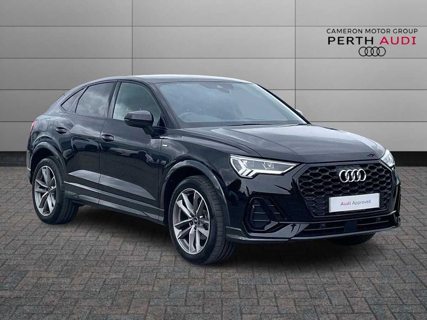 Main listing image - Audi Q3