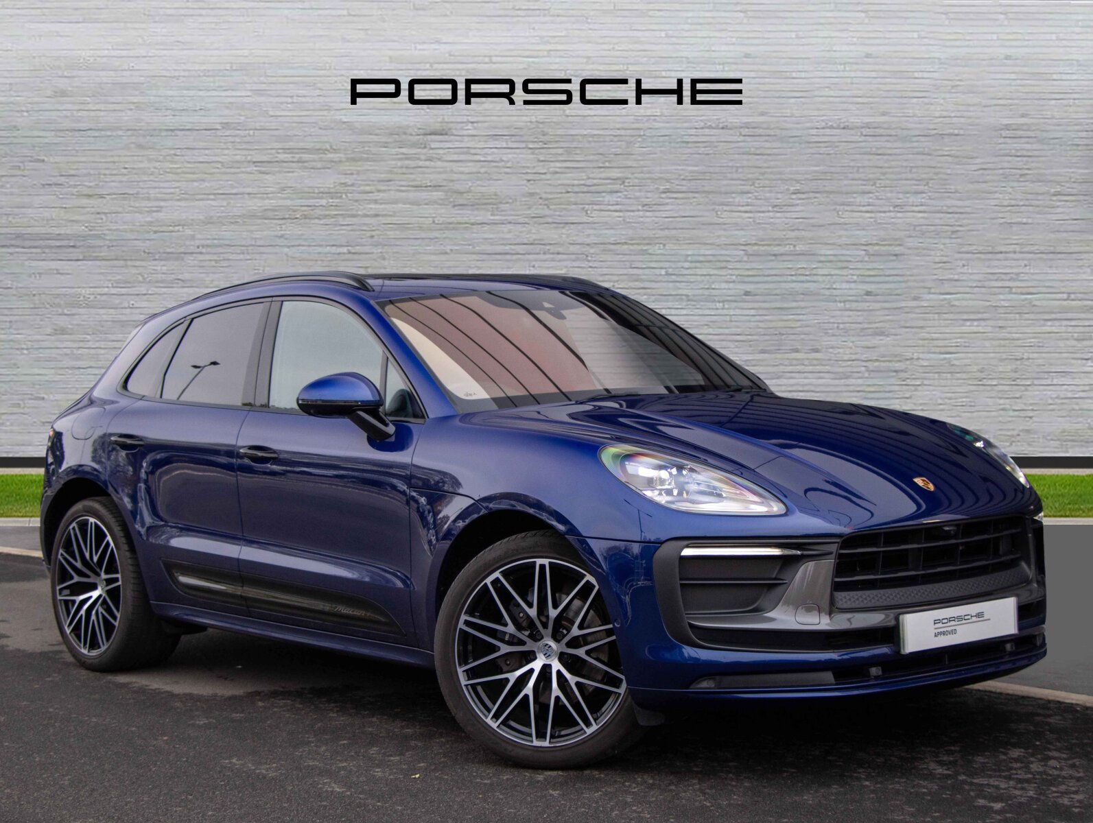 Main listing image - Porsche Macan