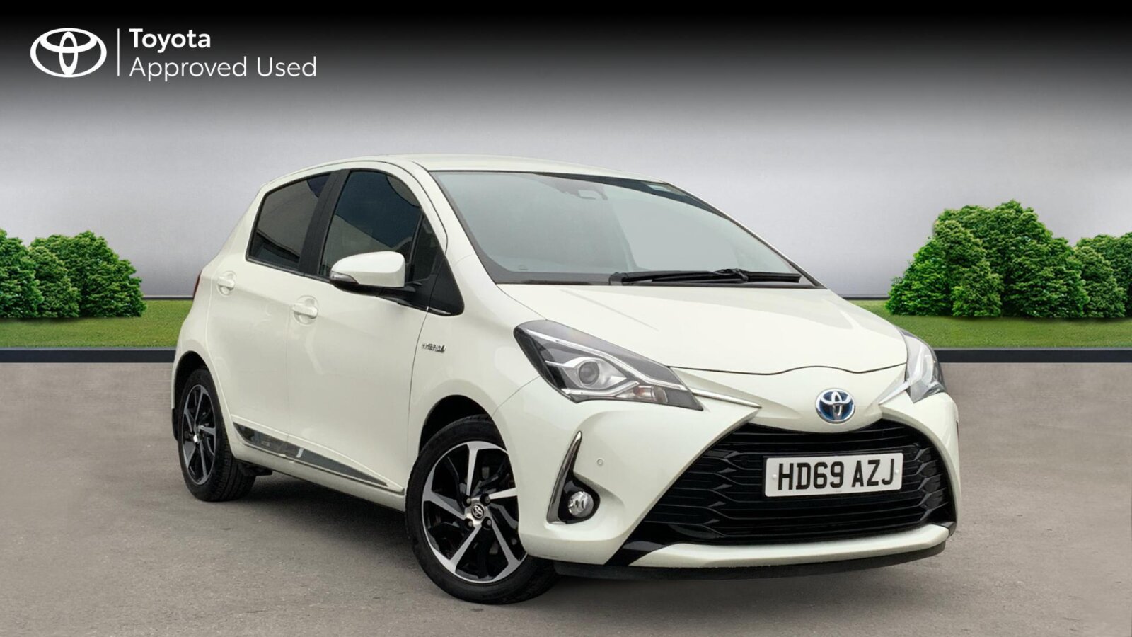 Main listing image - Toyota Yaris