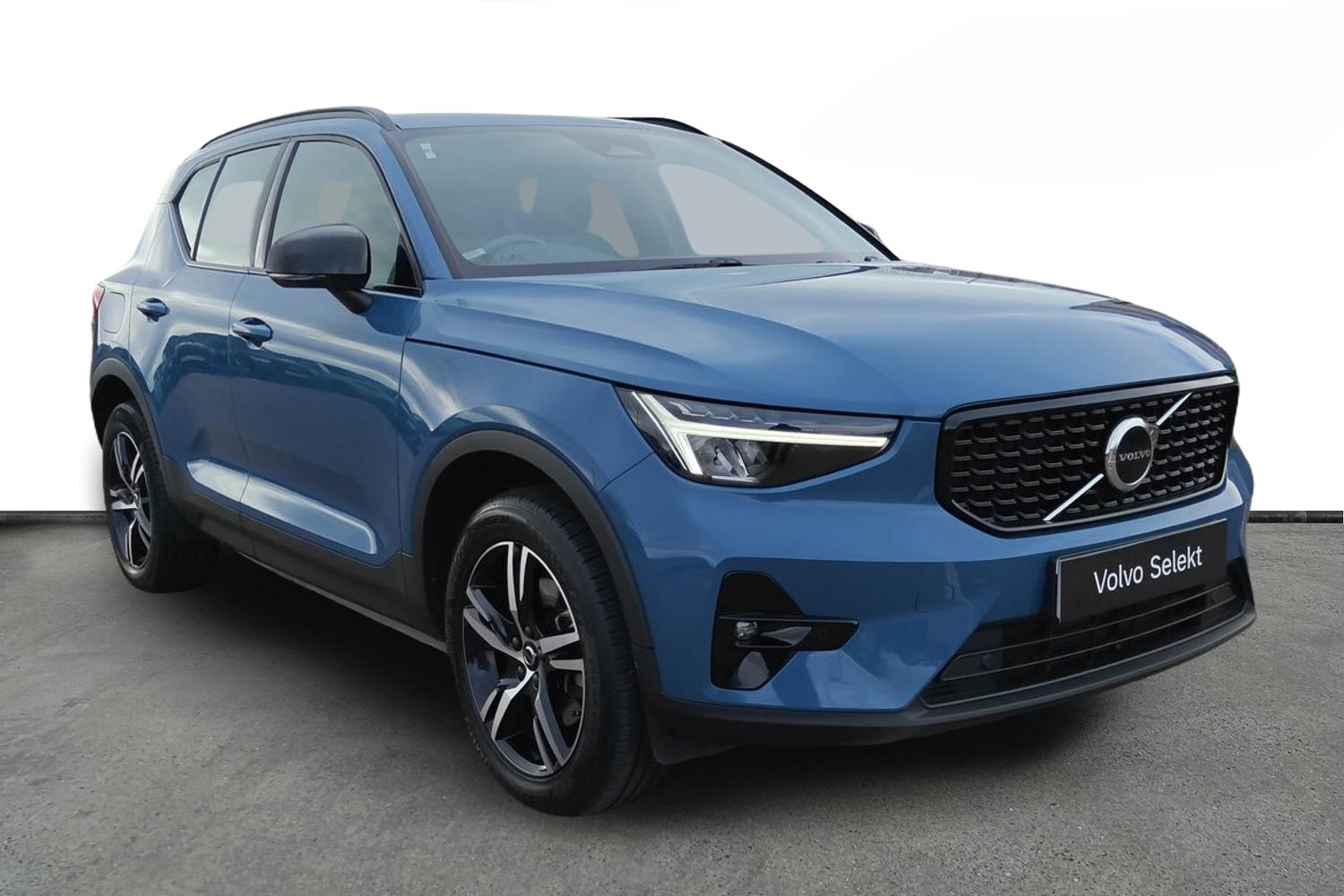 Main listing image - Volvo XC40