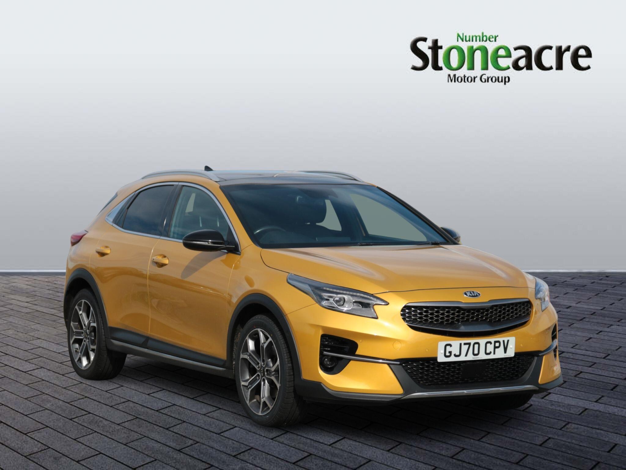 Main listing image - Kia XCeed