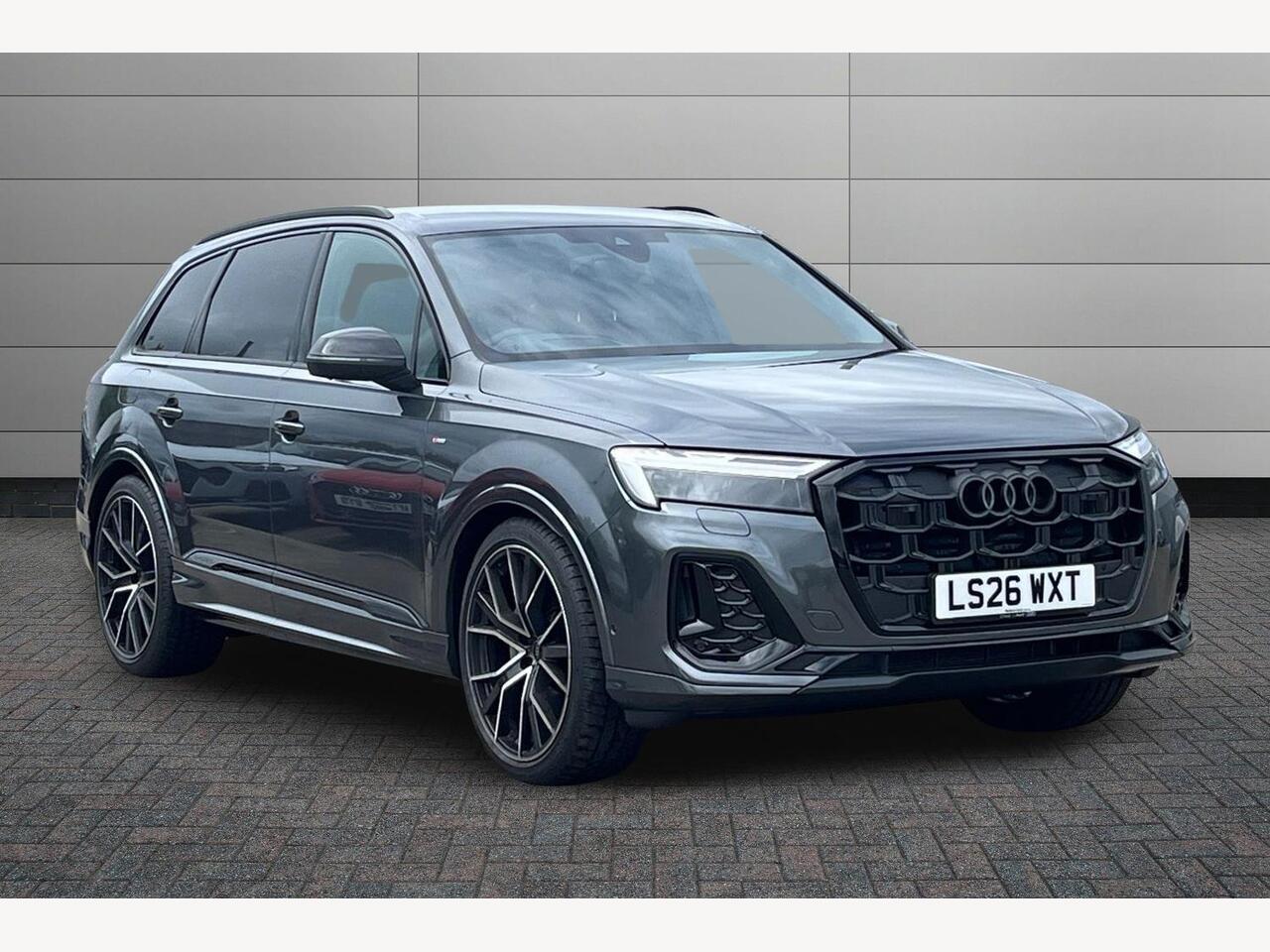 Main listing image - Audi Q7