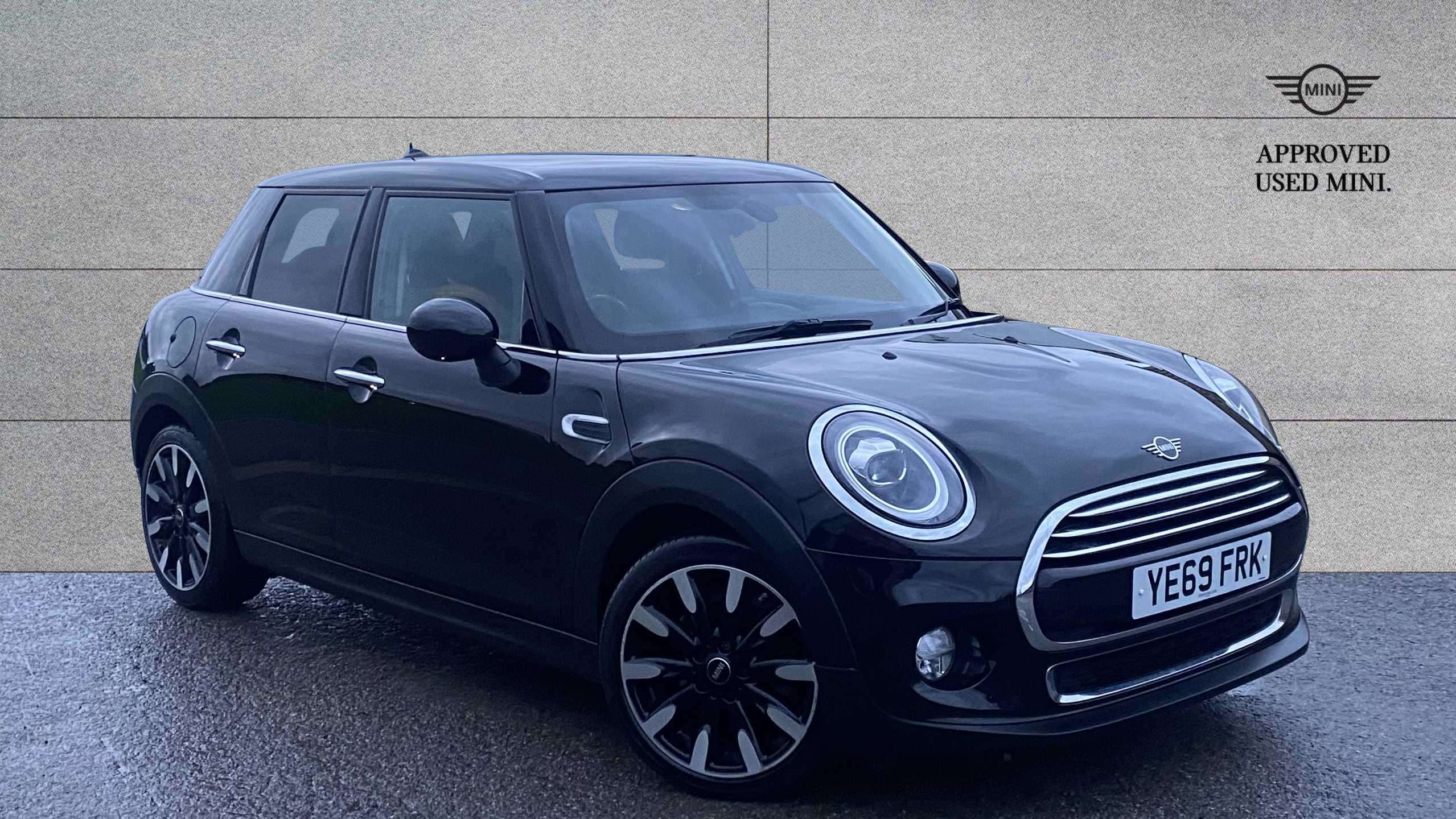 Main listing image - MINI Hatchback 5dr