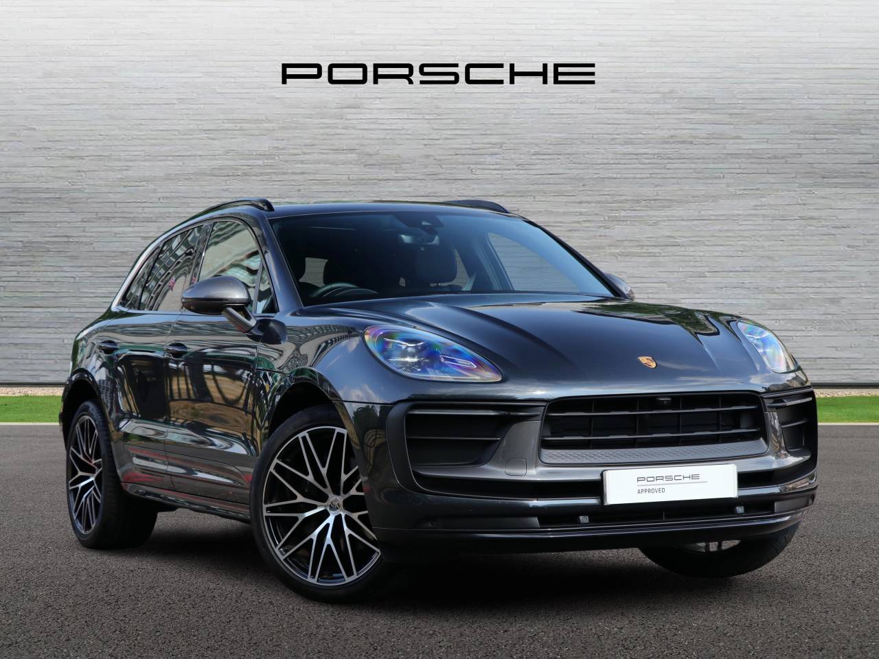 Main listing image - Porsche Macan