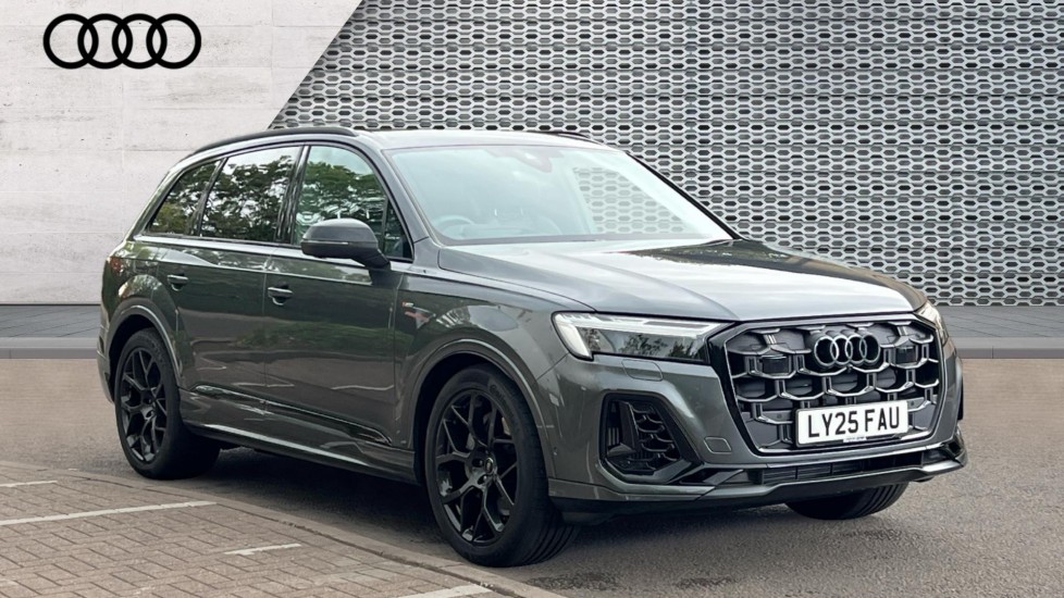 Main listing image - Audi Q7