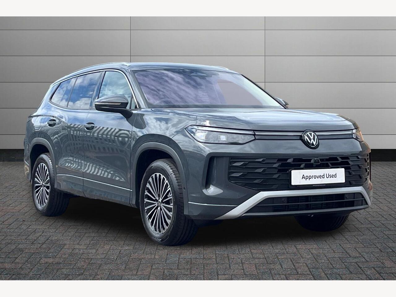 Main listing image - Volkswagen Tayron