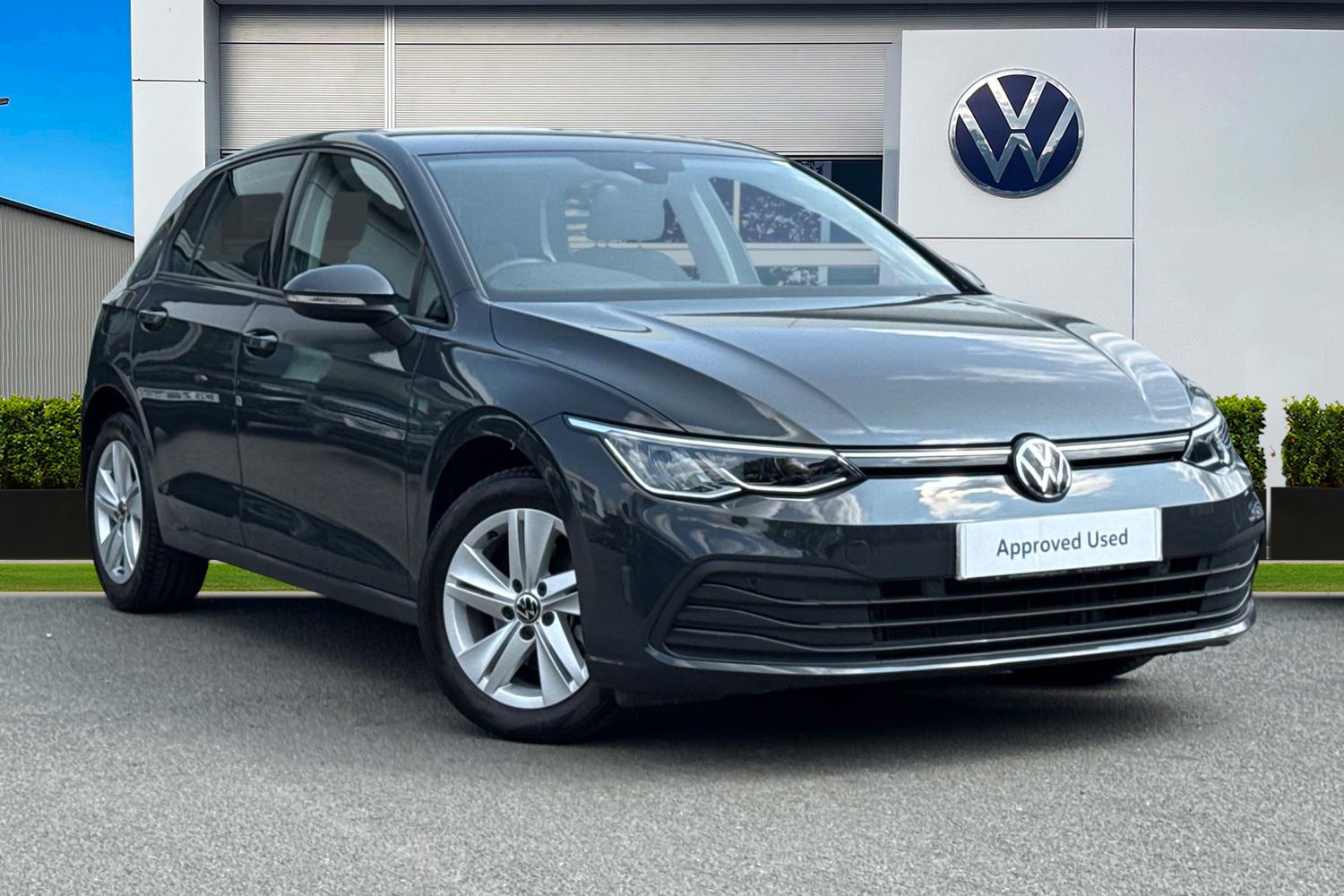 Main listing image - Volkswagen Golf