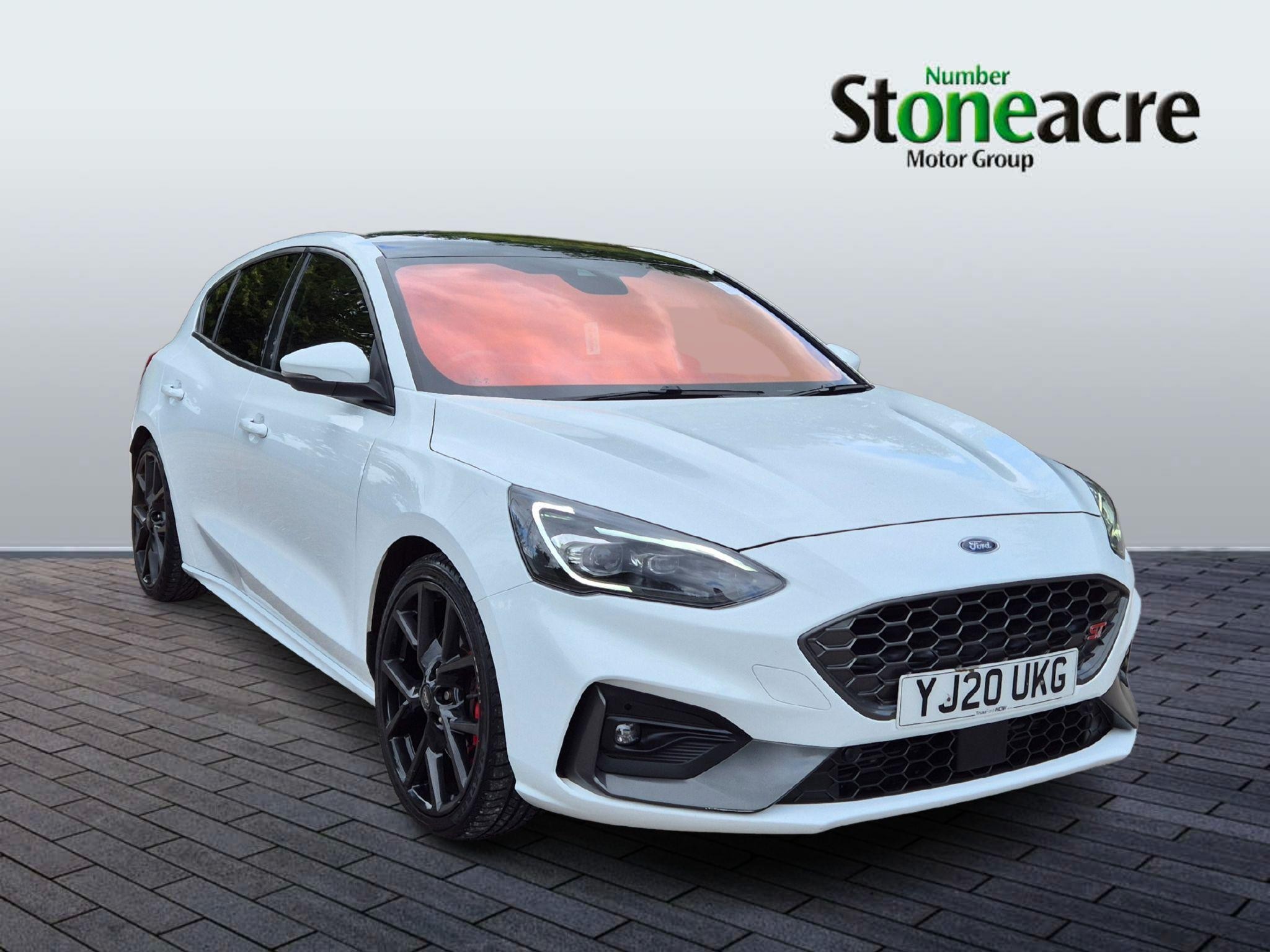 Main listing image - Ford Focus ST
