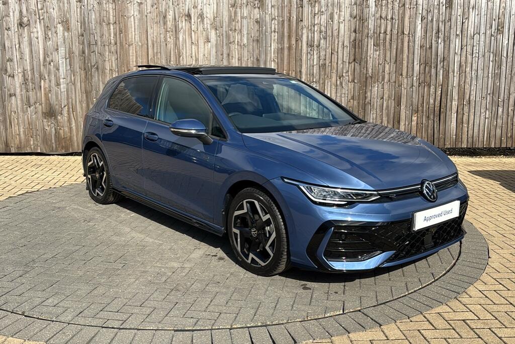 Main listing image - Volkswagen Golf