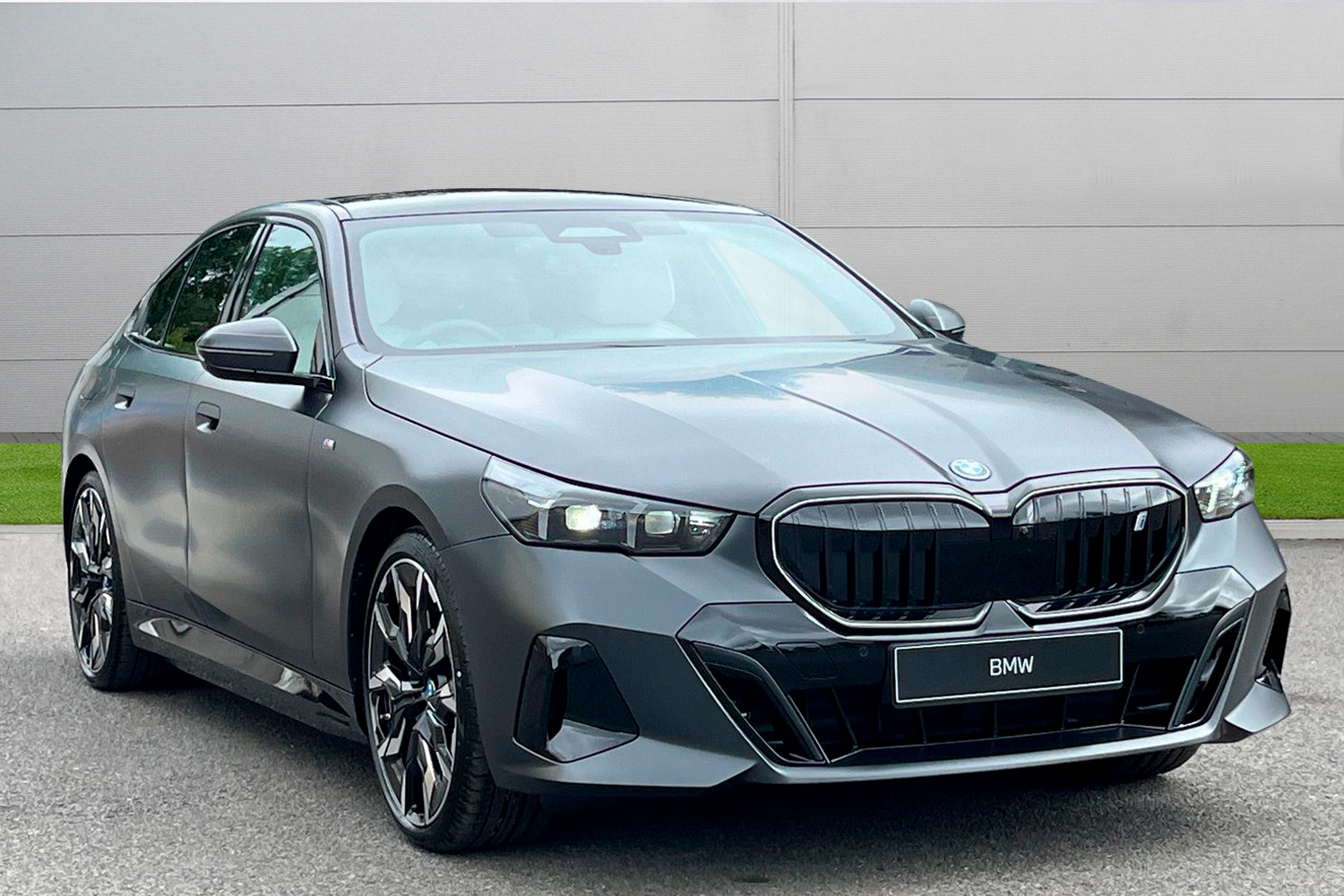 Main listing image - BMW i5