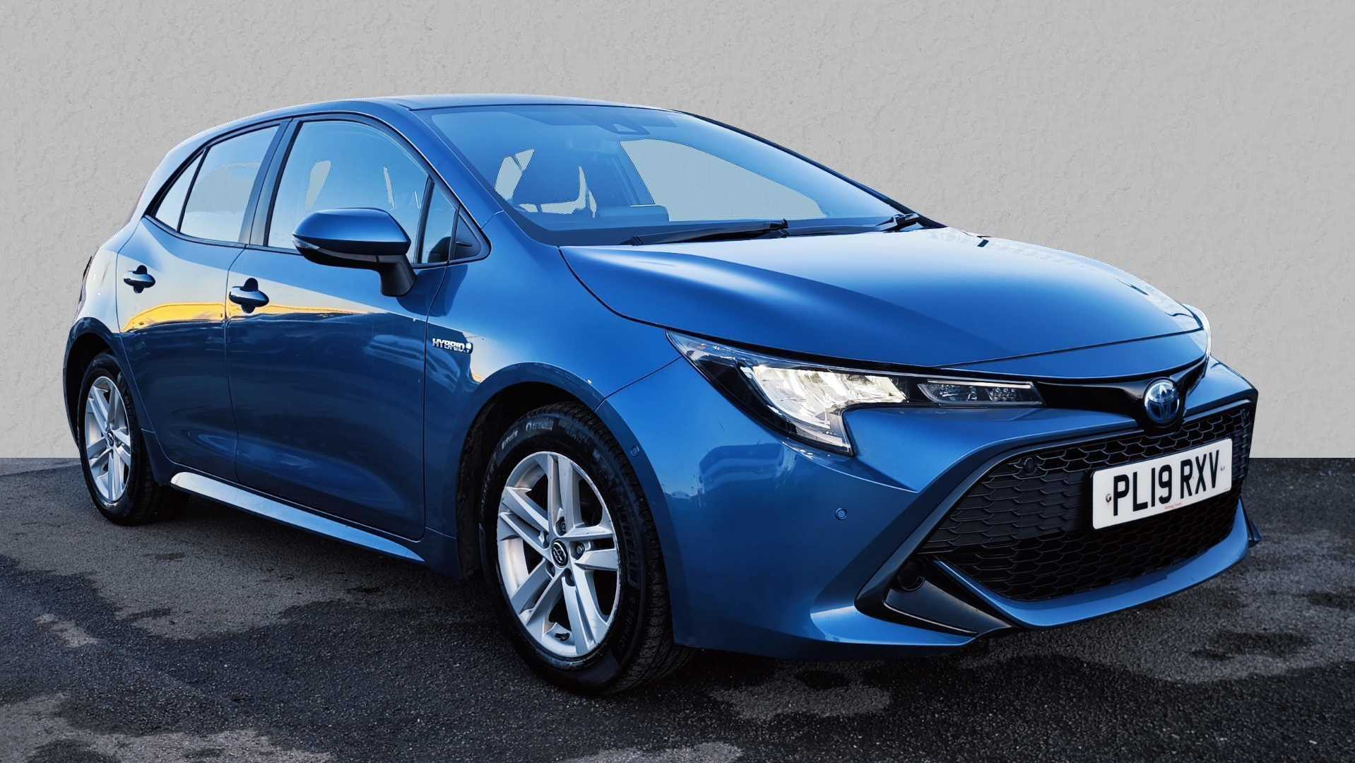 Main listing image - Toyota Corolla