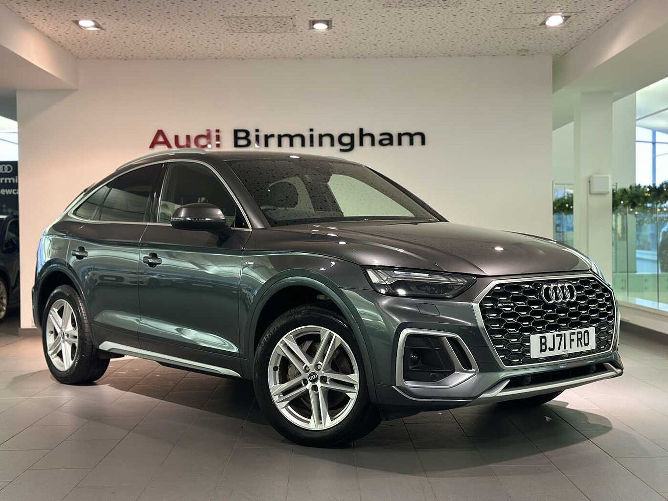 Main listing image - Audi Q5