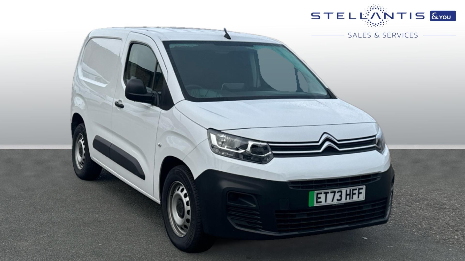 Main listing image - Citroen e-Berlingo