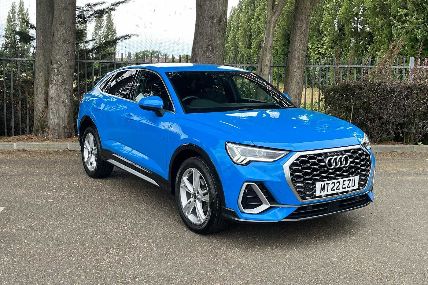 Main listing image - Audi Q3