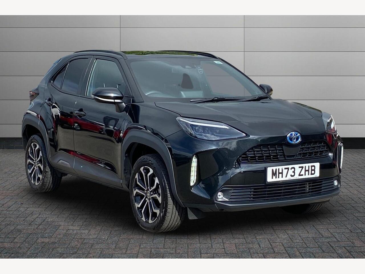 Main listing image - Toyota Yaris Cross