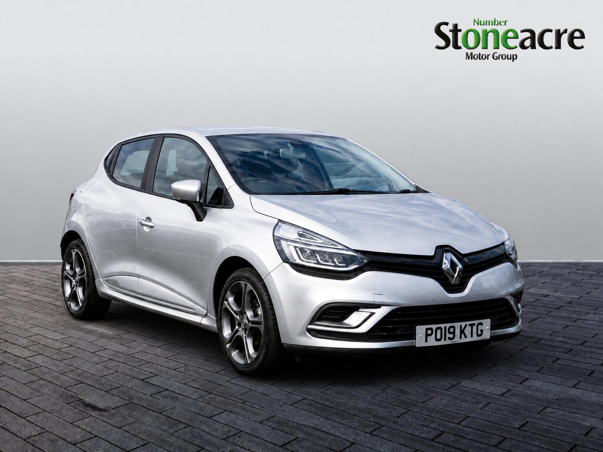Main listing image - Renault Clio