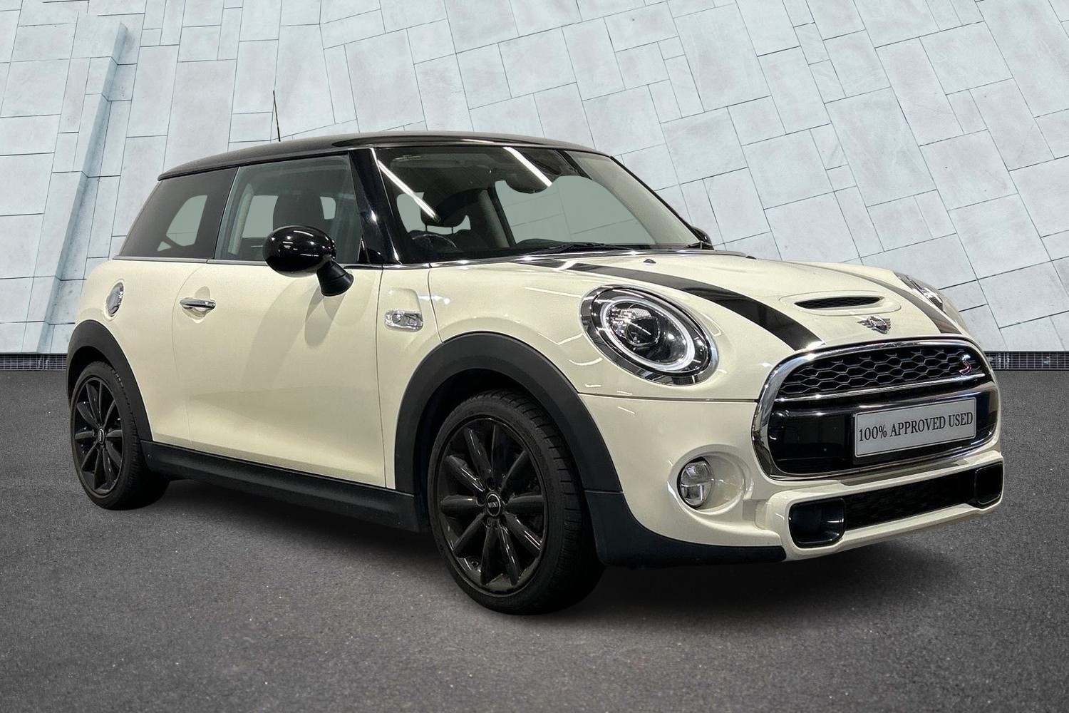 Main listing image - MINI Hatchback