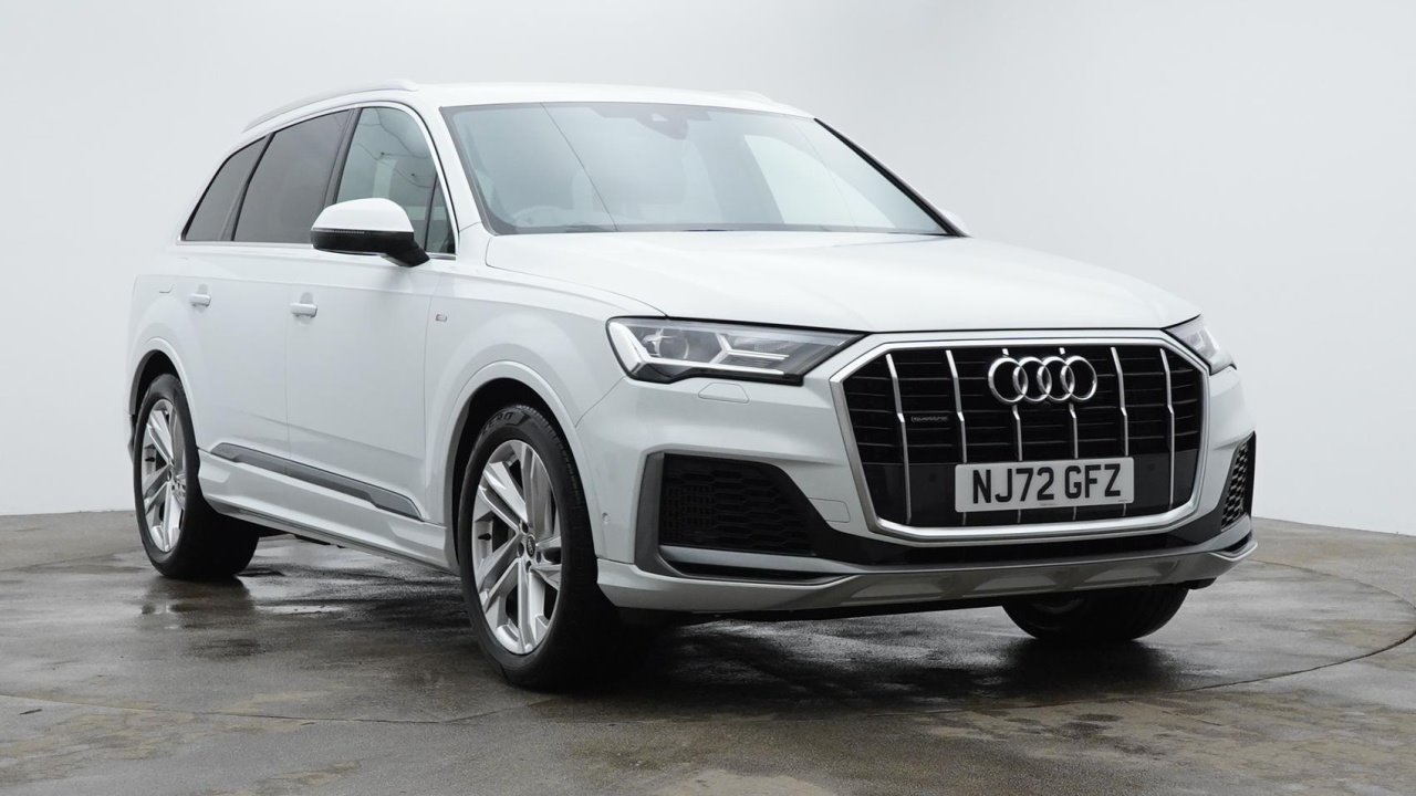 Main listing image - Audi Q7