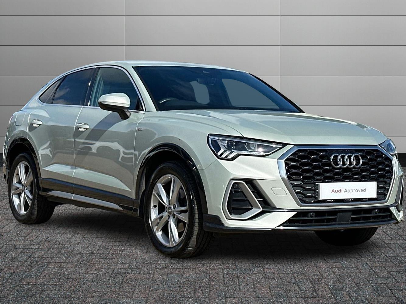 Main listing image - Audi Q3