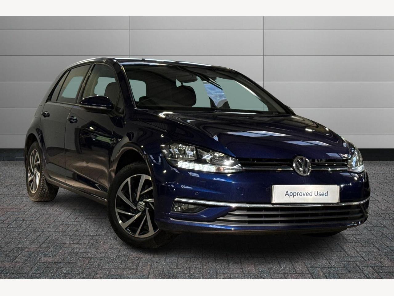 Main listing image - Volkswagen Golf