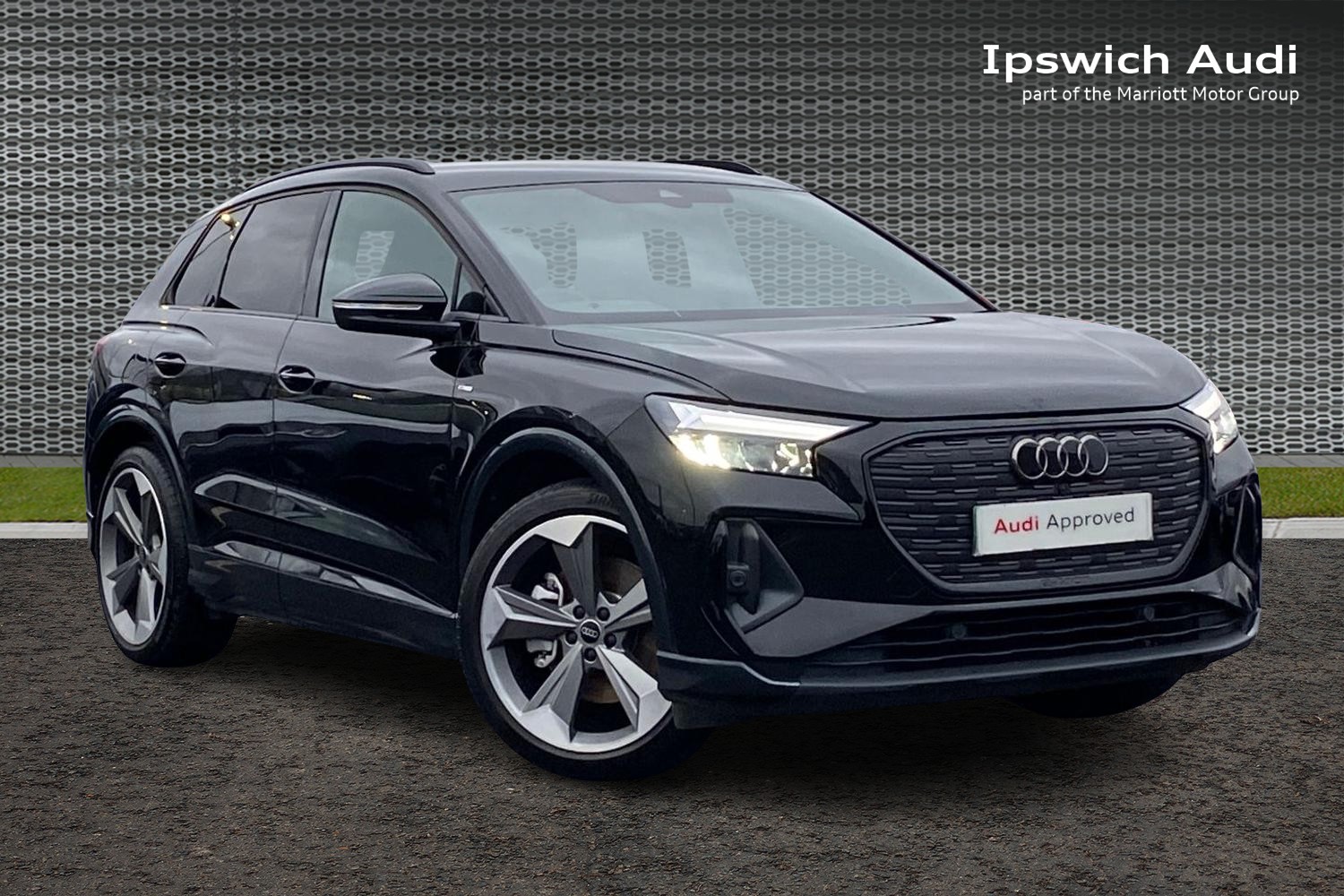 Main listing image - Audi Q4