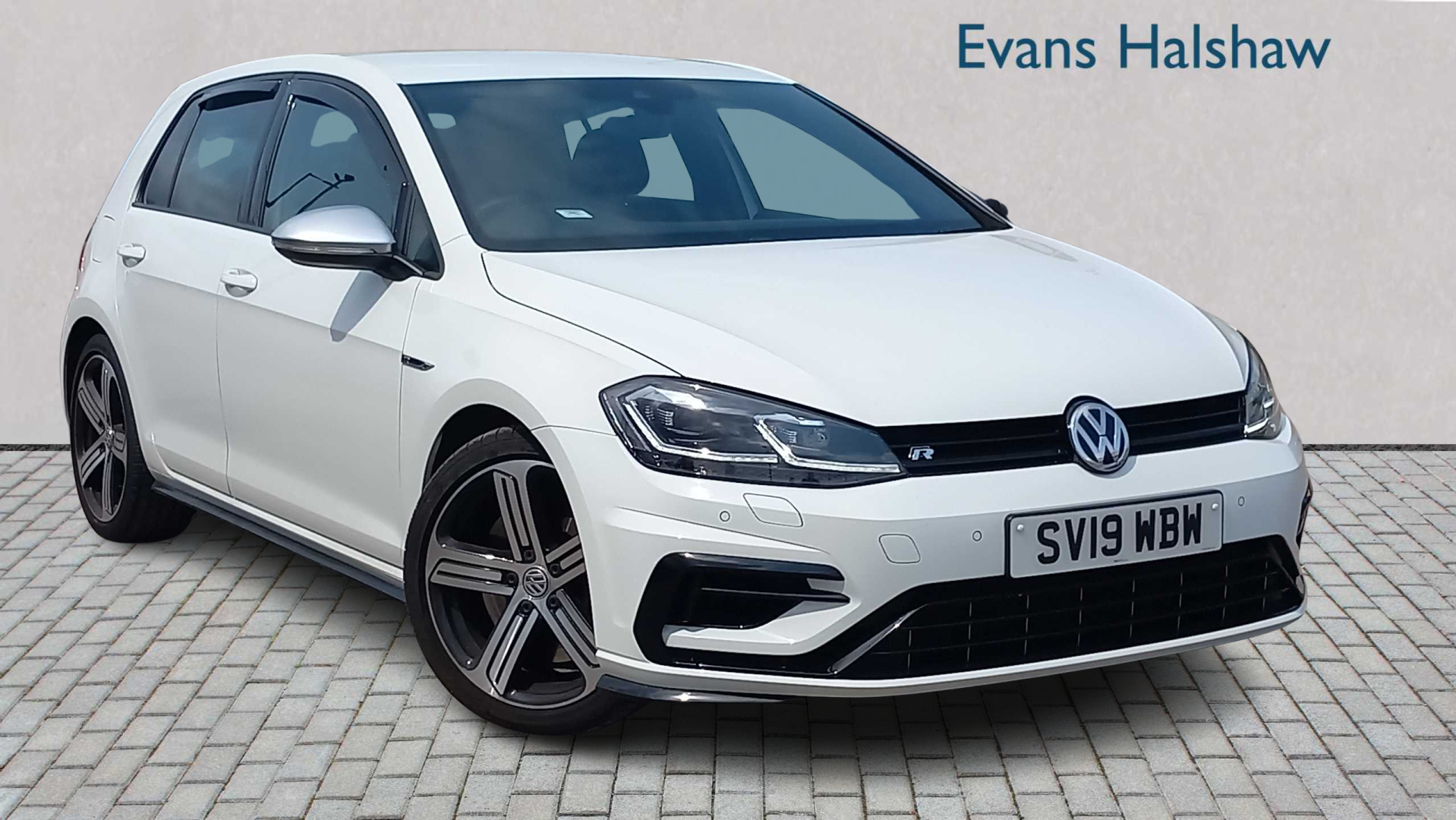 Main listing image - Volkswagen Golf R