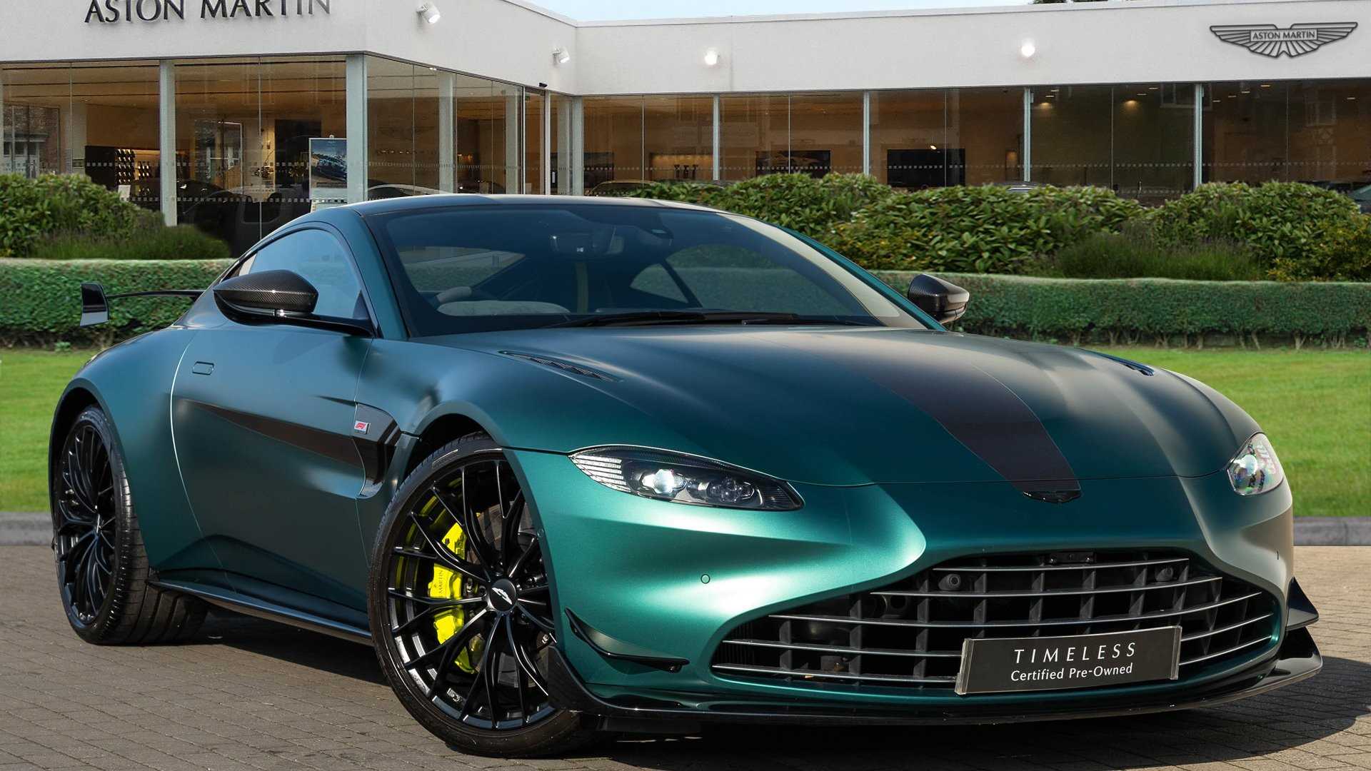 Main listing image - Aston Martin Vantage