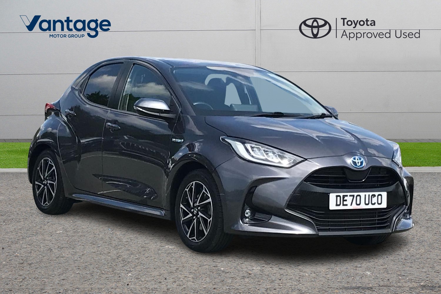 Main listing image - Toyota Yaris
