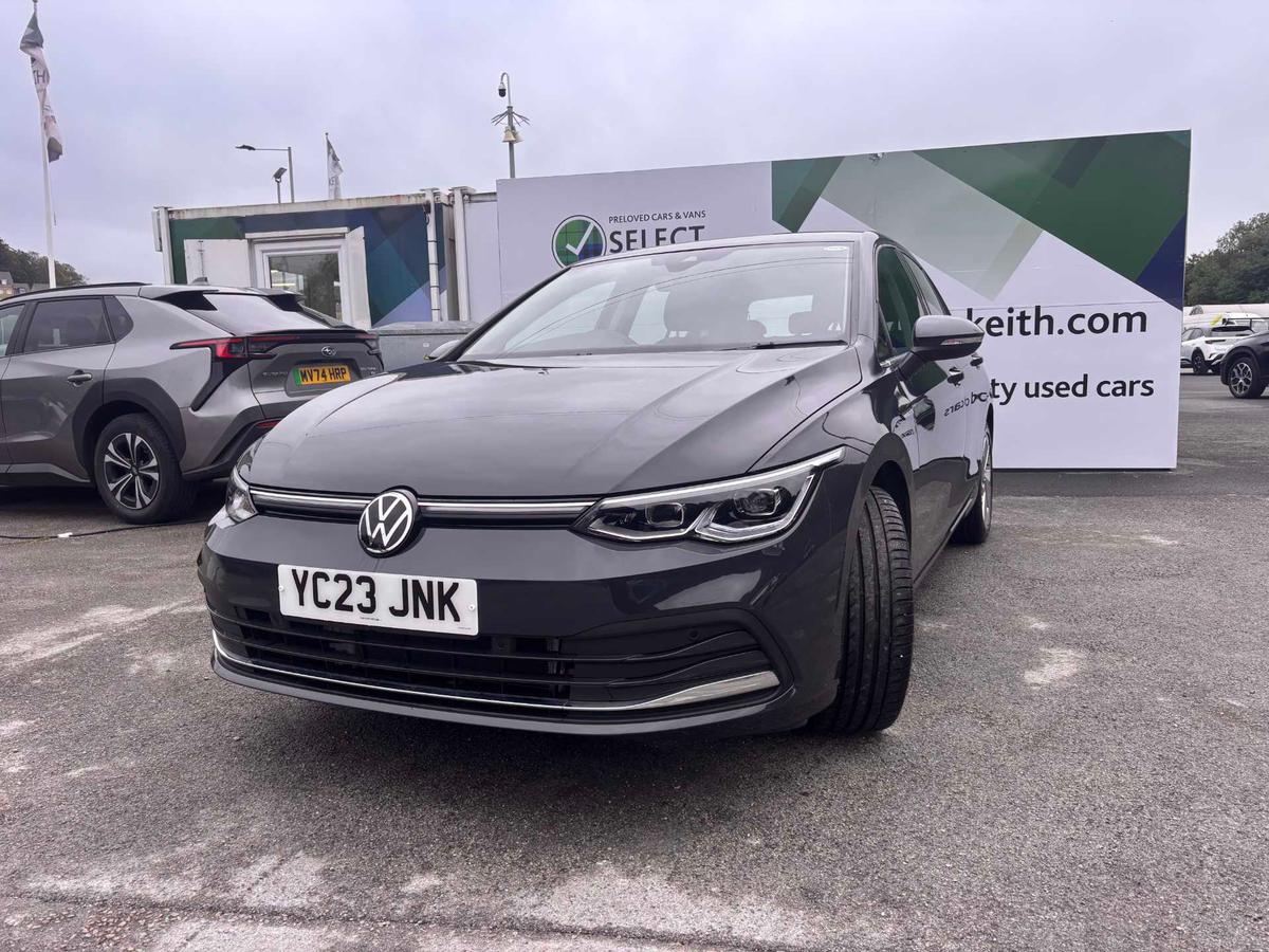 Main listing image - Volkswagen Golf