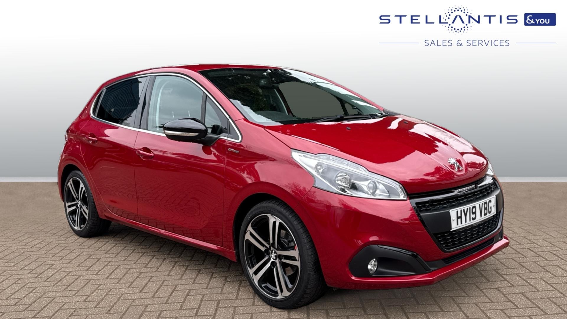 Main listing image - Peugeot 208