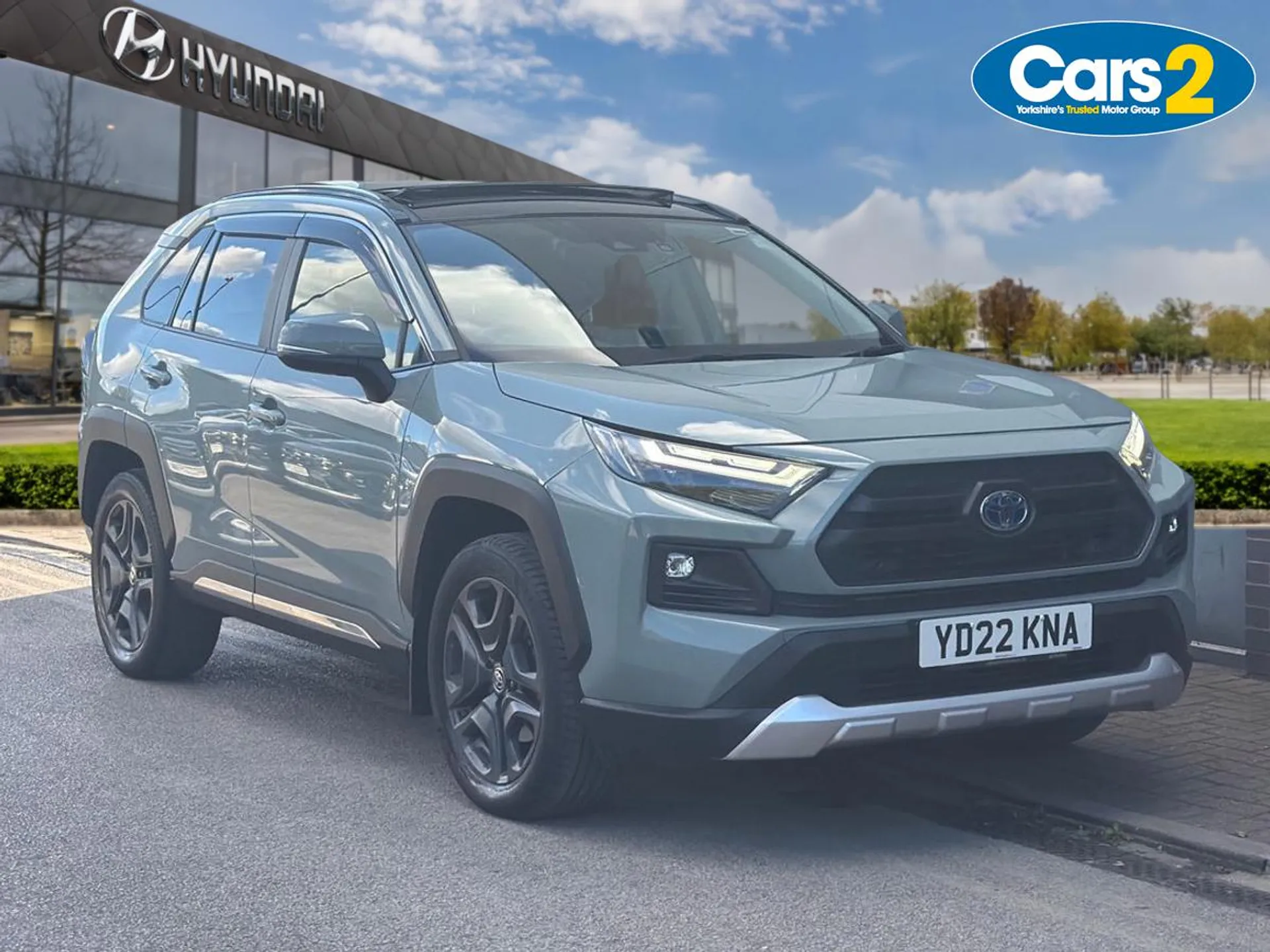 Main listing image - Toyota RAV4