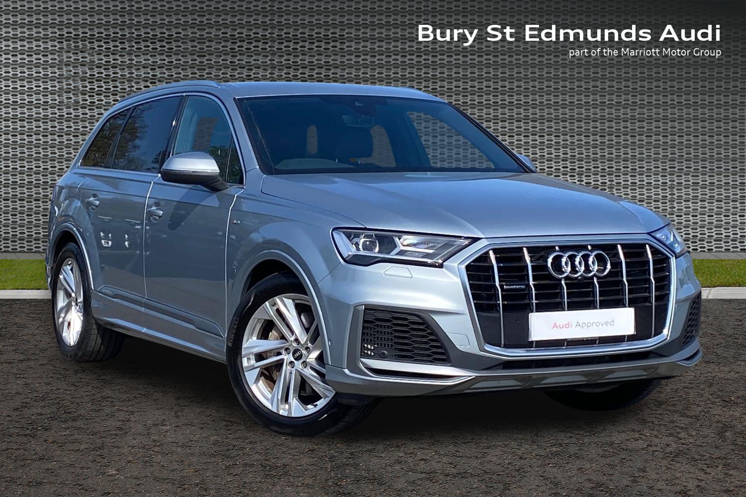 Main listing image - Audi Q7
